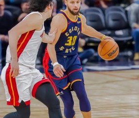 开云体育-包含库里连续三场比赛得分超过惊险取胜，瑞士队挑战极限！的词条